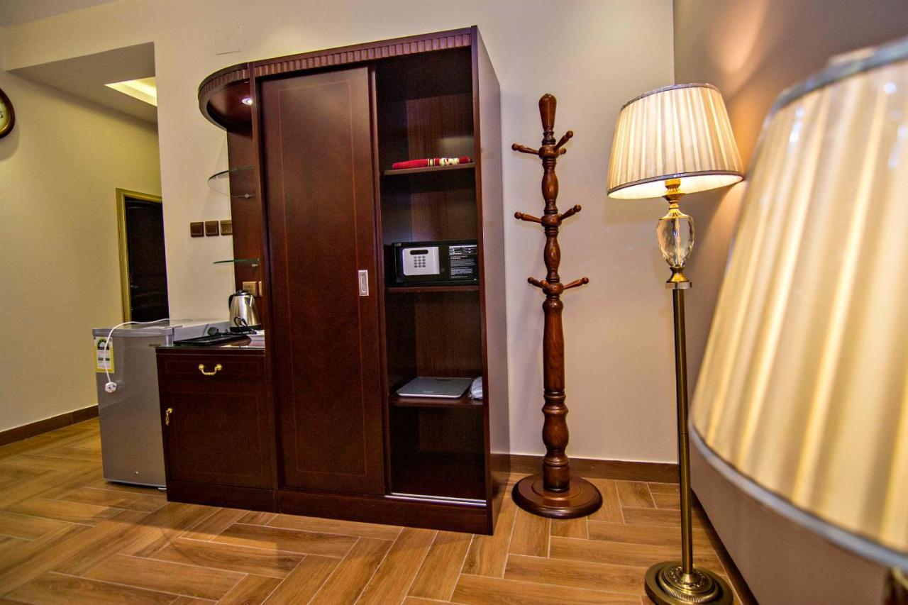 Dreams Houses Furnished Suites タブーク エクステリア 写真