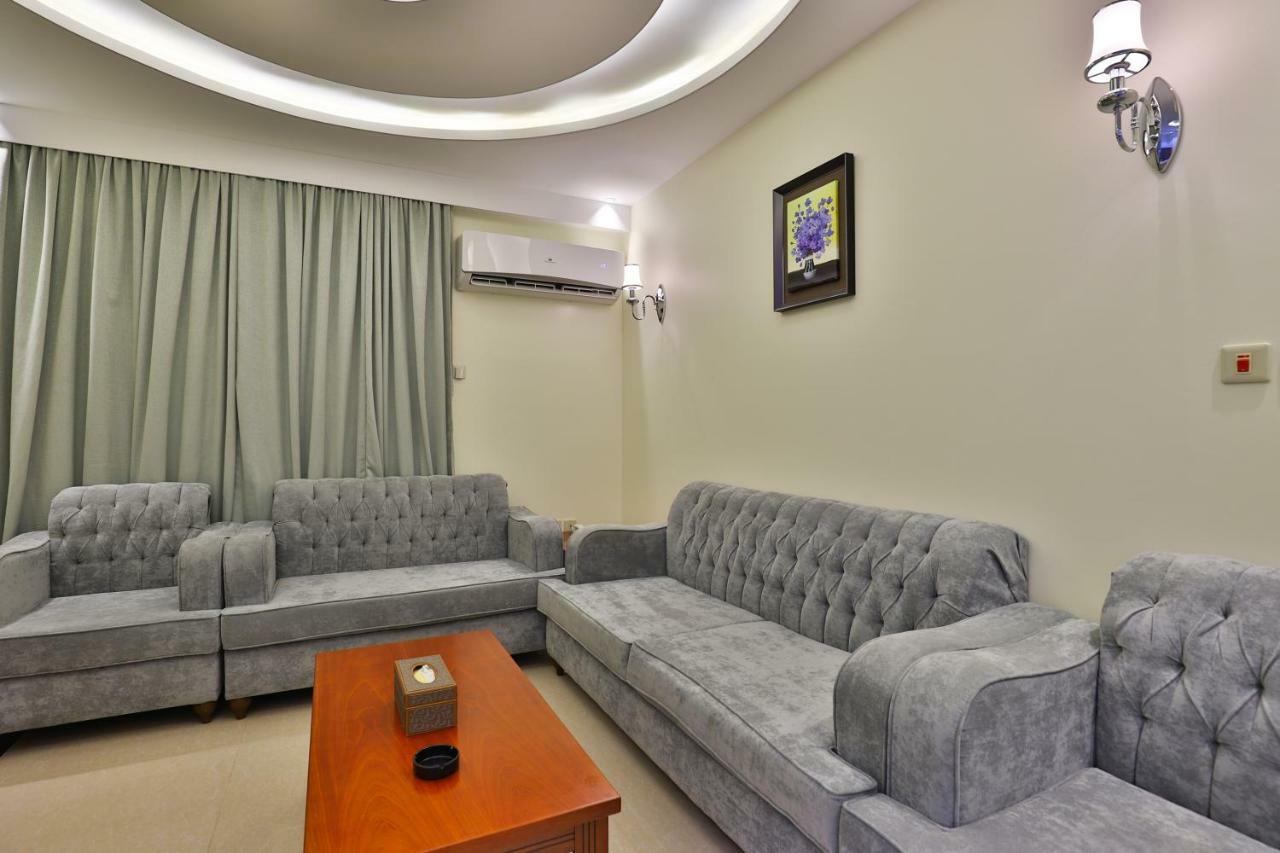 Dreams Houses Furnished Suites タブーク エクステリア 写真