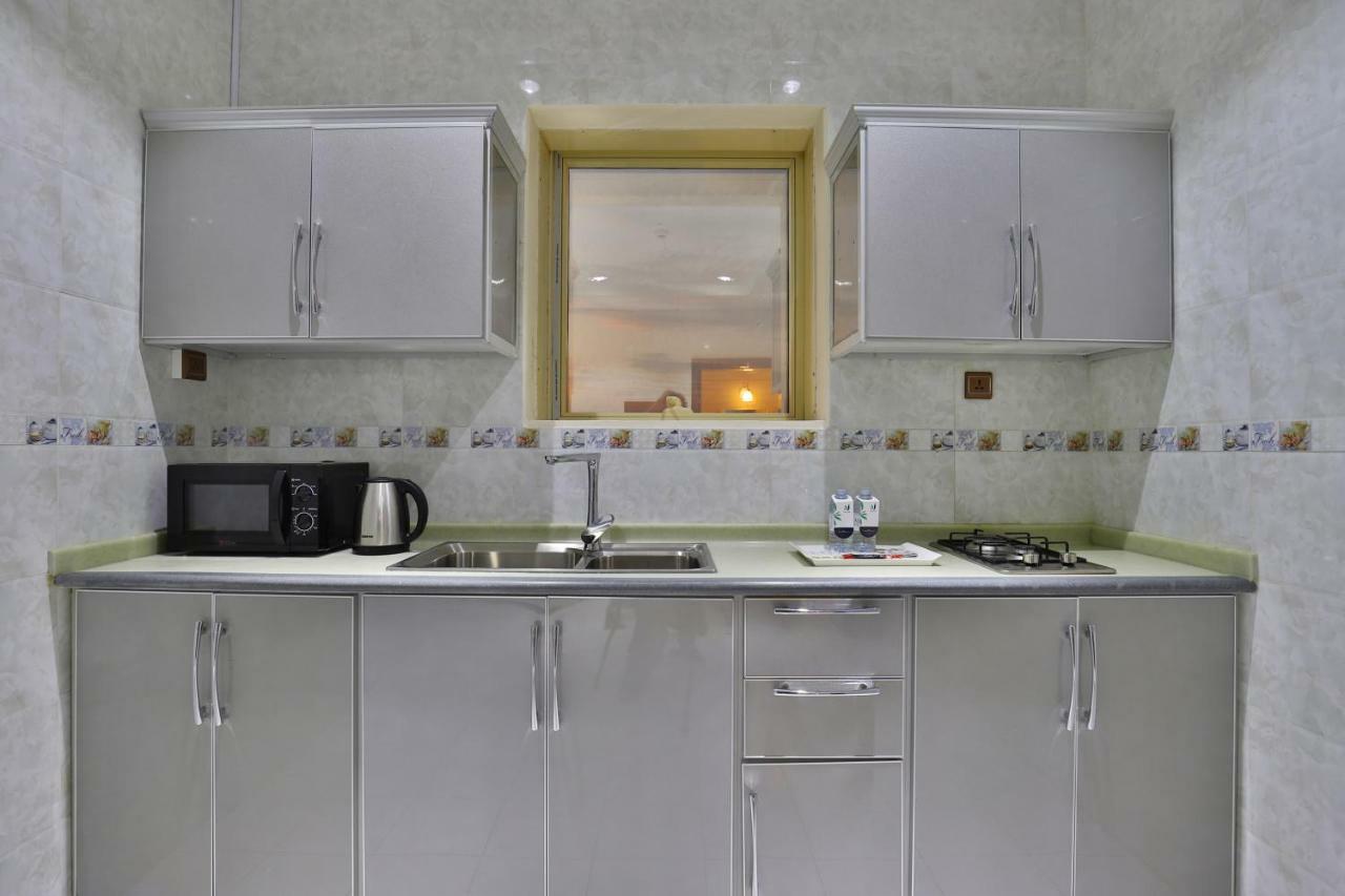 Dreams Houses Furnished Suites タブーク エクステリア 写真