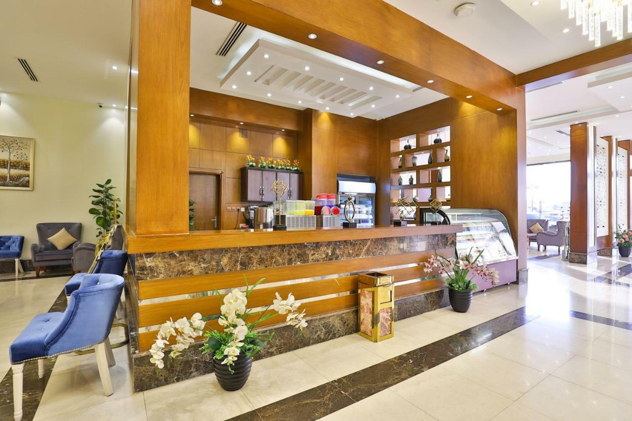 Dreams Houses Furnished Suites タブーク エクステリア 写真