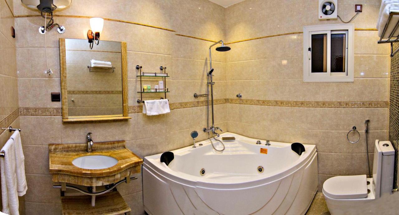 Dreams Houses Furnished Suites タブーク エクステリア 写真