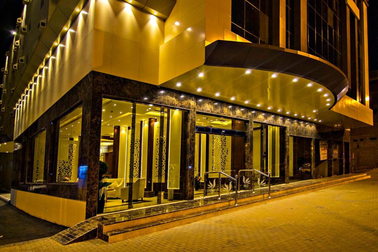 Dreams Houses Furnished Suites タブーク エクステリア 写真