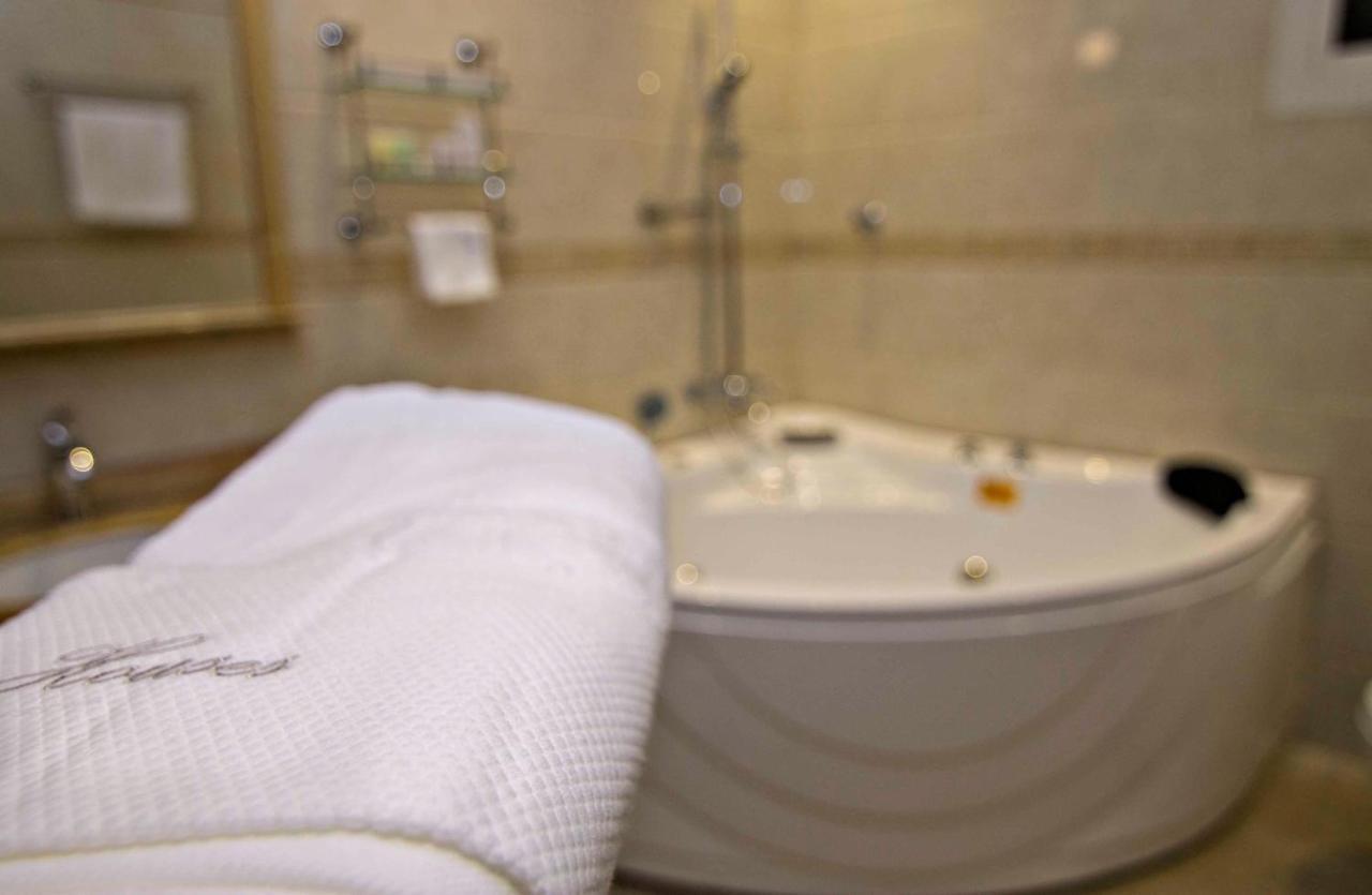 Dreams Houses Furnished Suites タブーク エクステリア 写真